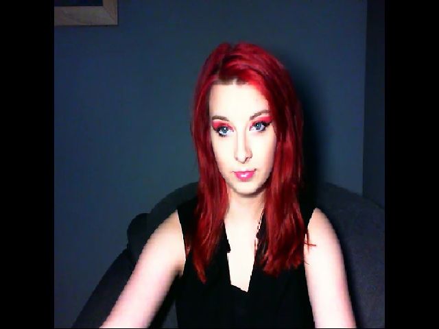 Live sex webcam photo for VirginLuna18 #272632506