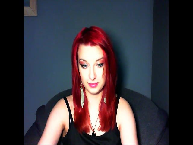 Live sex webcam photo for VirginLuna18 #272675521