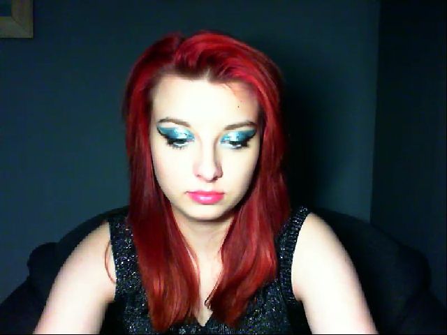 Live sex webcam photo for VirginLuna18 #272702765