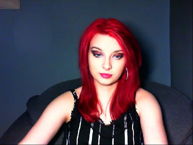 Live sex webcam photo for VirginLuna18 #272841645