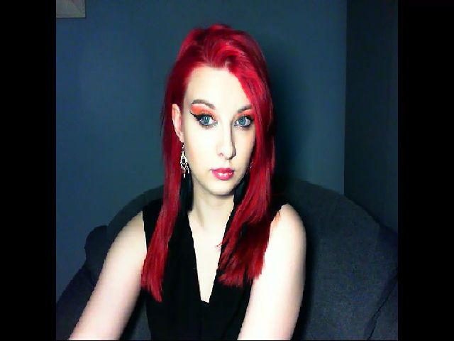 Live sex webcam photo for VirginLuna18 #272853583