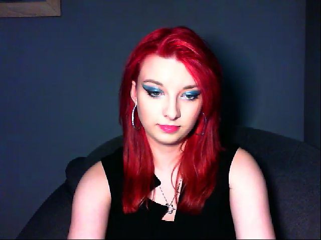 Live sex webcam photo for VirginLuna18 #272910337