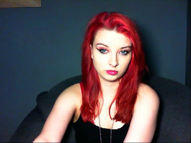 Live sex webcam photo for VirginLuna18 #273064288