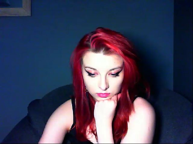 Live sex webcam photo for VirginLuna18 #273347399