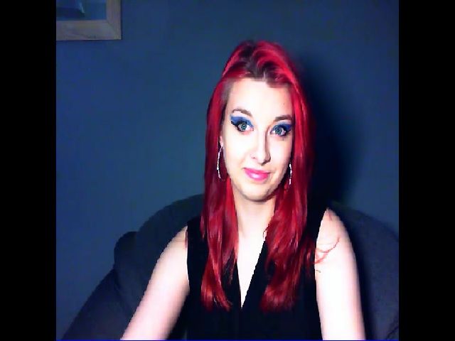 Live sex webcam photo for VirginLuna18 #273473795