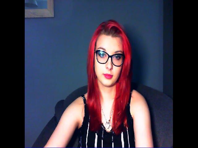 Live sex webcam photo for VirginLuna18 #273503604