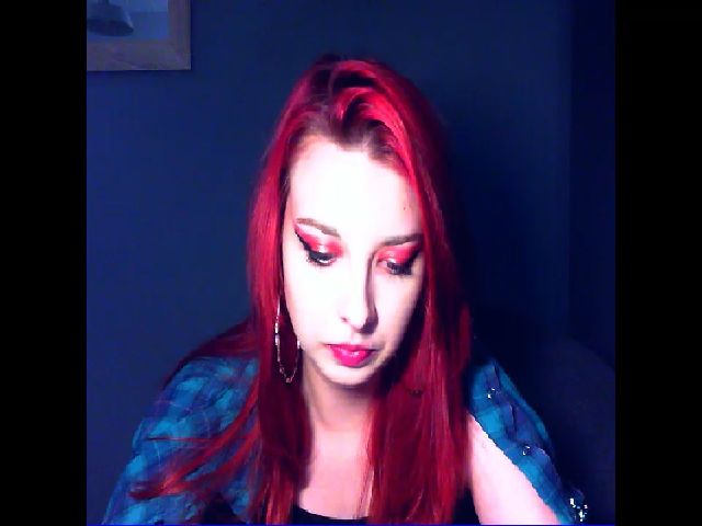 Live sex webcam photo for VirginLuna18 #273592090