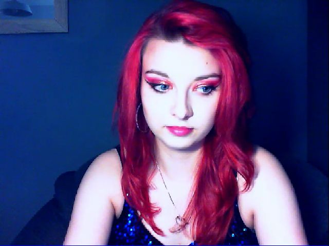 Live sex webcam photo for VirginLuna18 #273625644