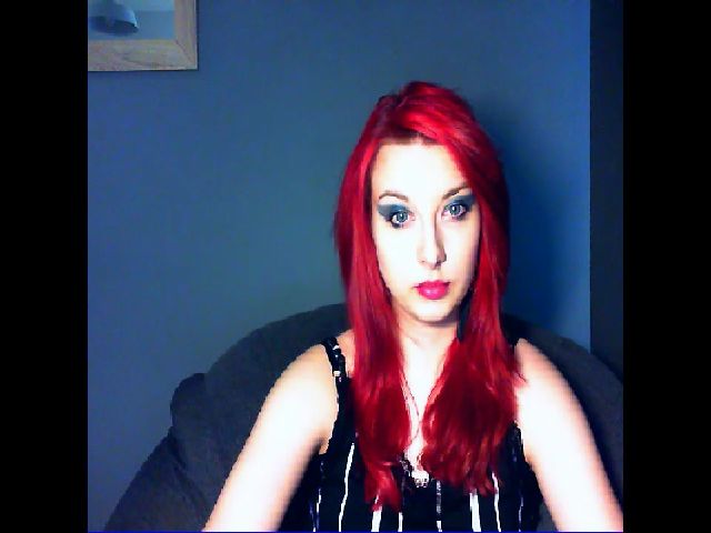 Live sex webcam photo for VirginLuna18 #273665216