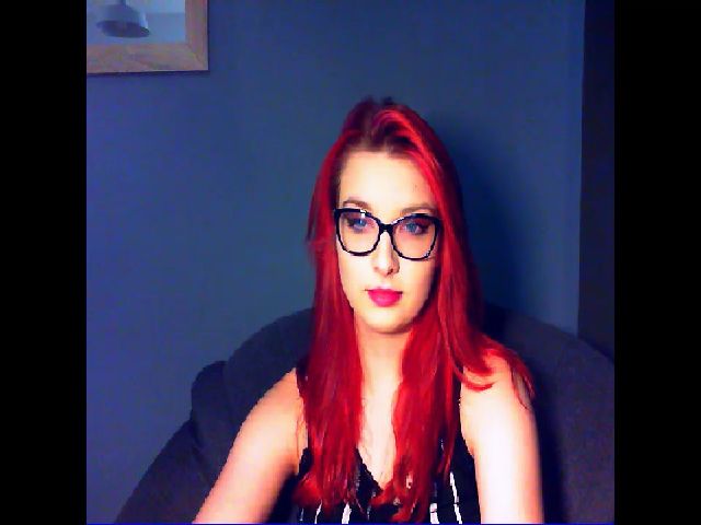 Live sex webcam photo for VirginLuna18 #273836789
