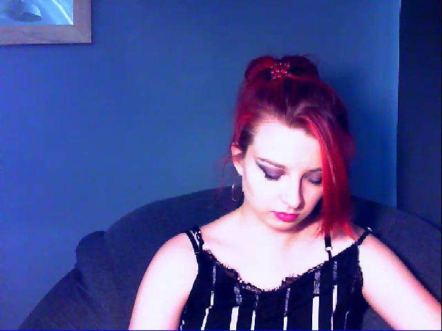 Live sex webcam photo for VirginLuna18 #273888786