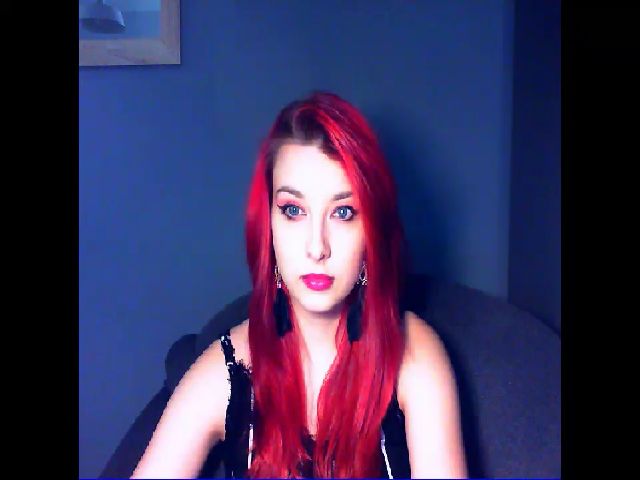 Live sex webcam photo for VirginLuna18 #274056291