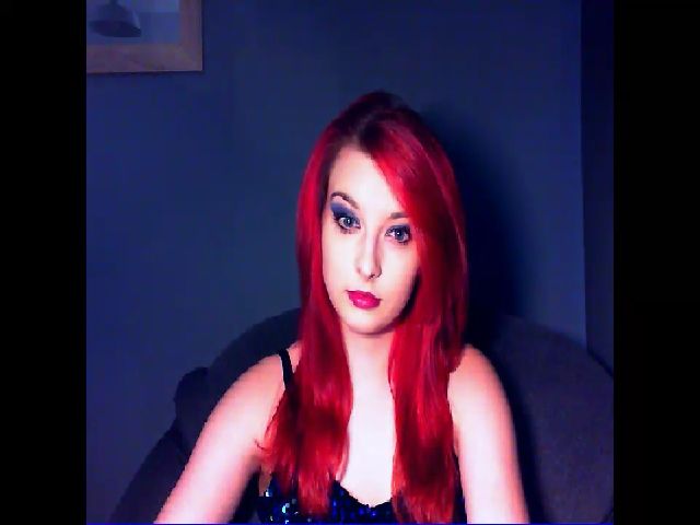 Live sex webcam photo for VirginLuna18 #274067531