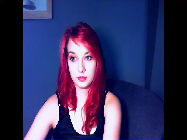 Live sex webcam photo for VirginLuna18 #274140470