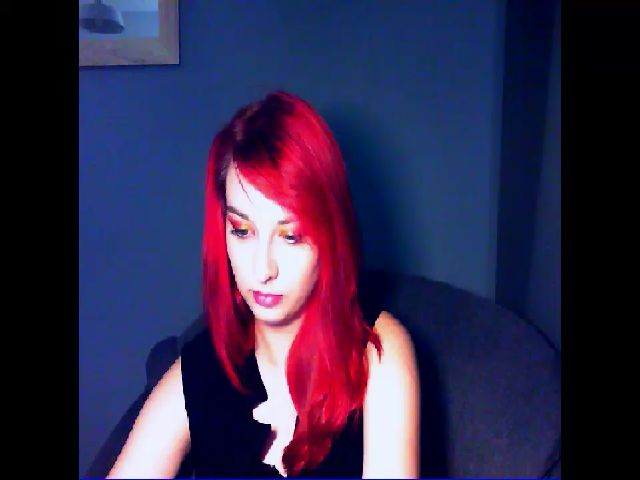 Live sex webcam photo for VirginLuna18 #274176793