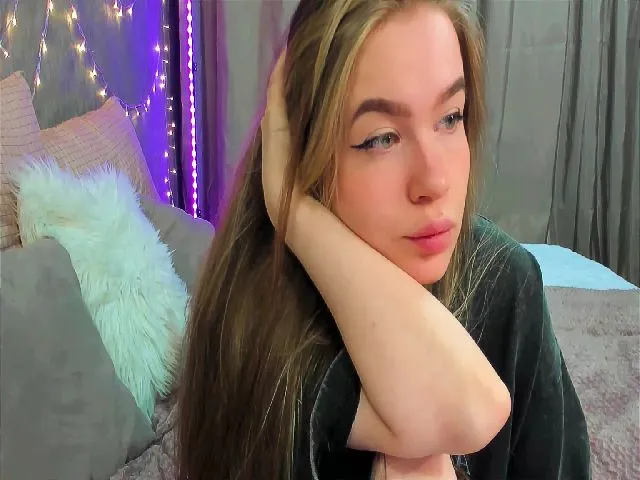 Live sex webcam photo for VirtualGirl_ #274514471