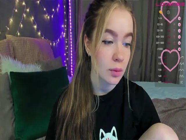 Live sex webcam photo for VirtualGirl_ #274656111