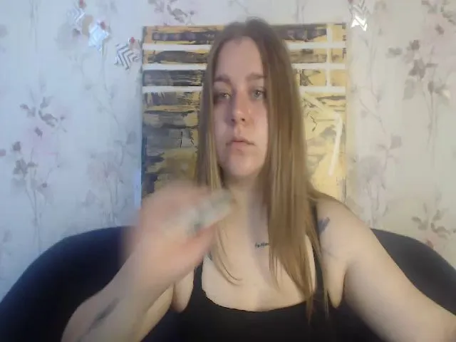 Live sex webcam photo for Vivi_sweet #273811340