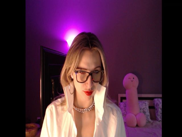 Live sex webcam photo for VivicaCoke #271944523