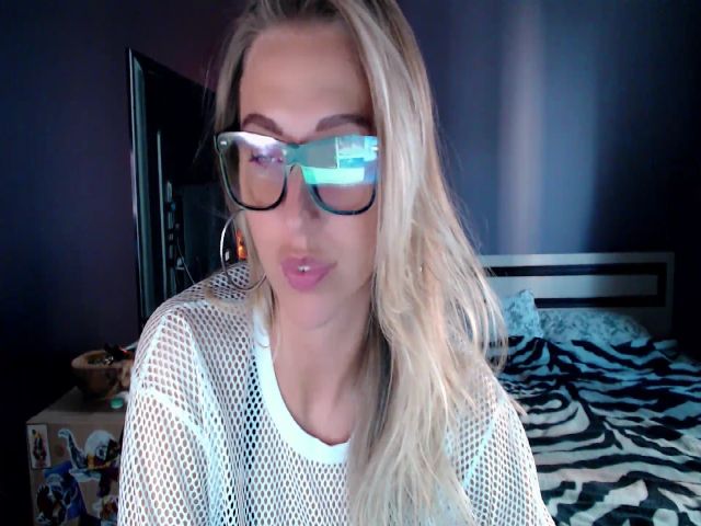 Live sex webcam photo for VivicaCoke #273765477