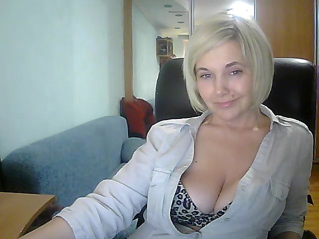 Live sex webcam photo for Vivid_Glance #271820034