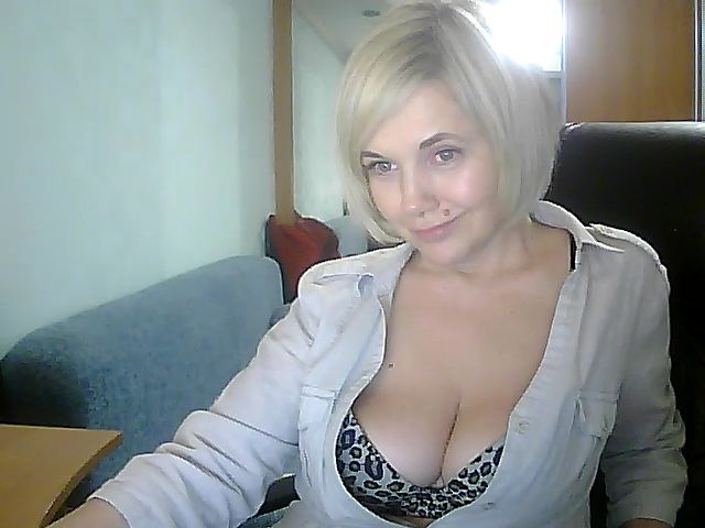 Live sex webcam photo for Vivid_Glance #271820466