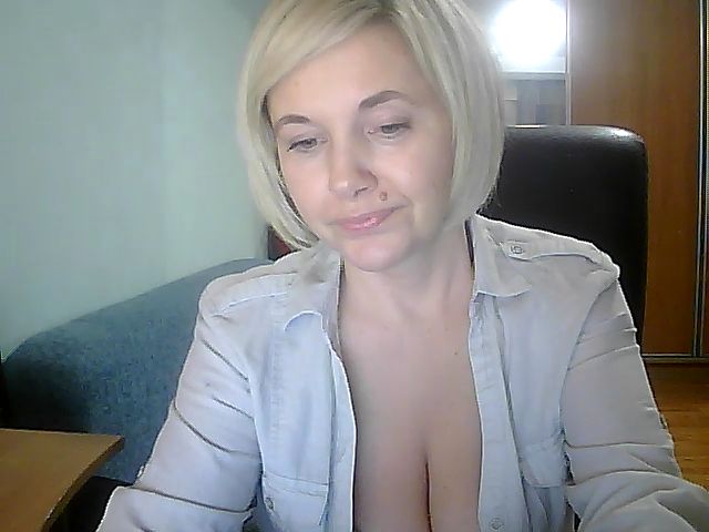 Live sex webcam photo for Vivid_Glance #271822693