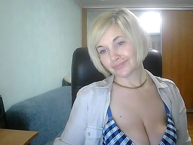 Live sex webcam photo for Vivid_Glance #271901382