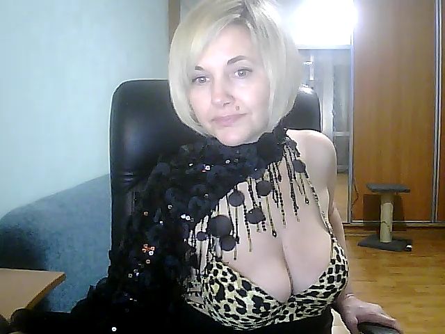 Live sex webcam photo for Vivid_Glance #271927732