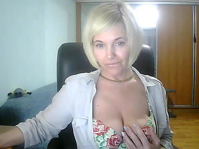 Live sex webcam photo for Vivid_Glance #272111962