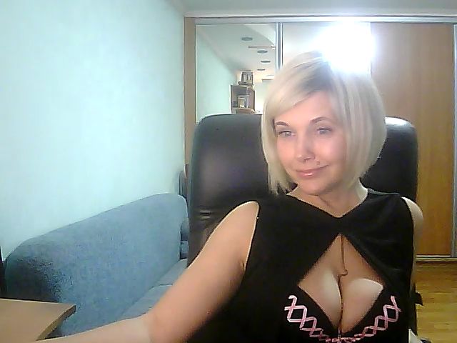 Live sex webcam photo for Vivid_Glance #272678660