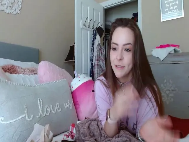 Live sex webcam photo for Vixeyyy #273261903