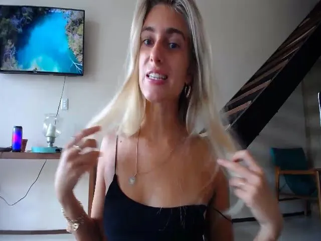 Live sex webcam photo for Vodka_Queen #272205873