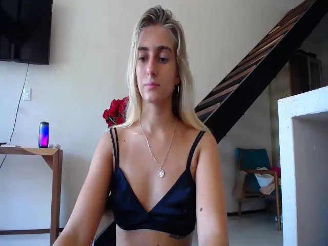 Live sex webcam photo for Vodka_Queen #272454179