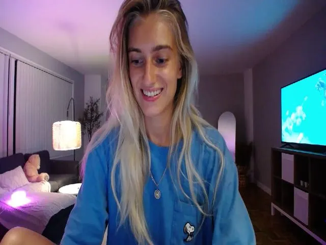 Live sex webcam photo for Vodka_Queen #274456712