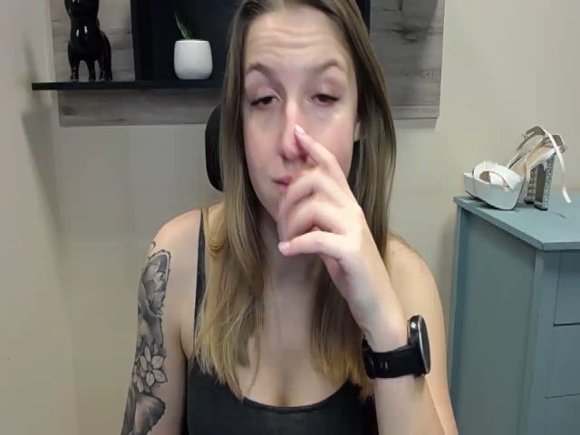 Live sex webcam photo for WILDemilly #271952635