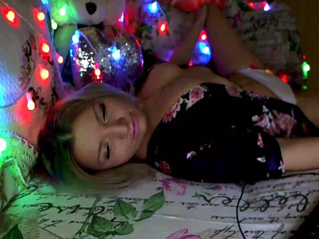 Live sex webcam photo for WWGIRL_ #271787608