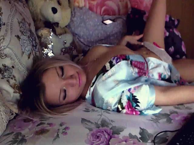 Live sex webcam photo for WWGIRL_ #271973682