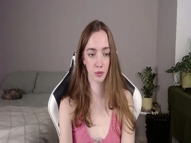 Live sex webcam photo for Weeissy #287891700