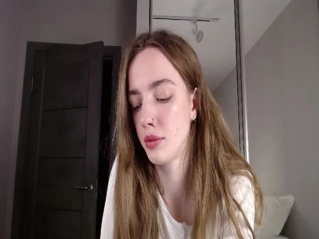 Live sex webcam photo for Weeissy #287891707