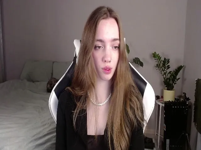 Live sex webcam photo for Weeissy #287891731