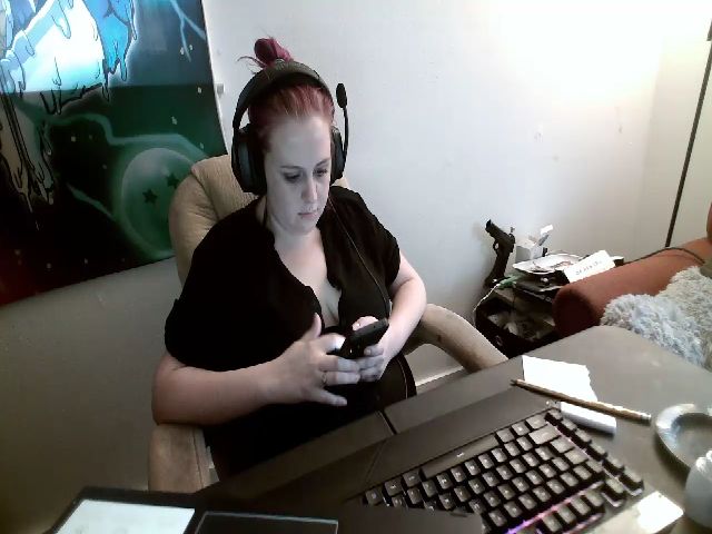 Live sex webcam photo for Weetziebabe #272267699