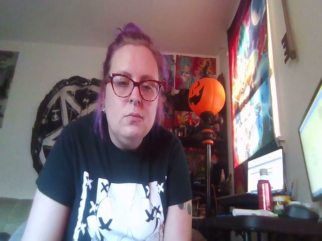 Live sex webcam photo for Weetziebabe #272349402