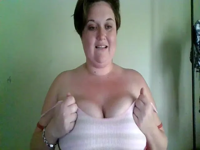 Live sex webcam photo for WetBunny23 #272844564