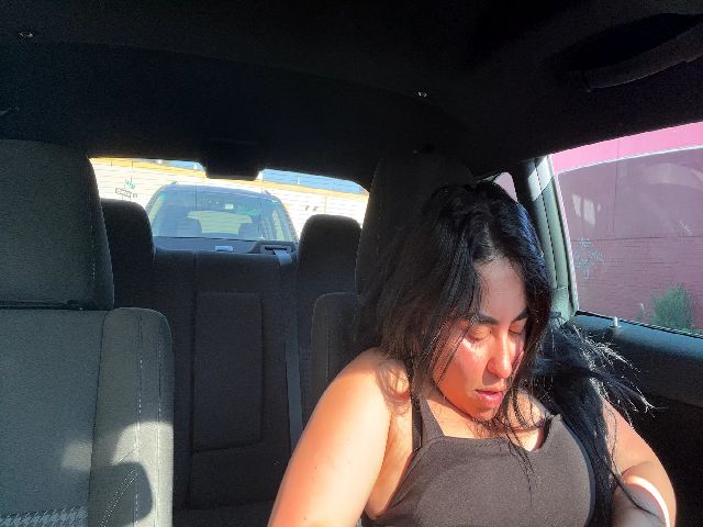 Live sex webcam photo for WetFlowerr4U #274024978