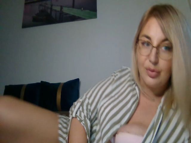 Live sex webcam photo for WetLikeLondon #272513963