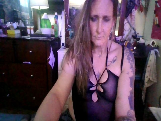 Live sex webcam photo for Wet_n_pretty #272308022