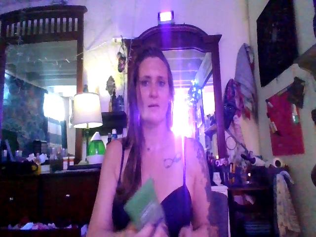 Live sex webcam photo for Wet_n_pretty #272309421