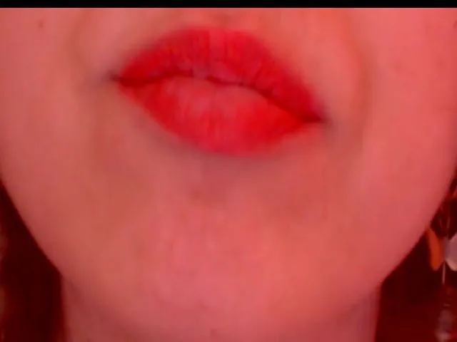 Live sex webcam photo for WetandaHairy #272642323