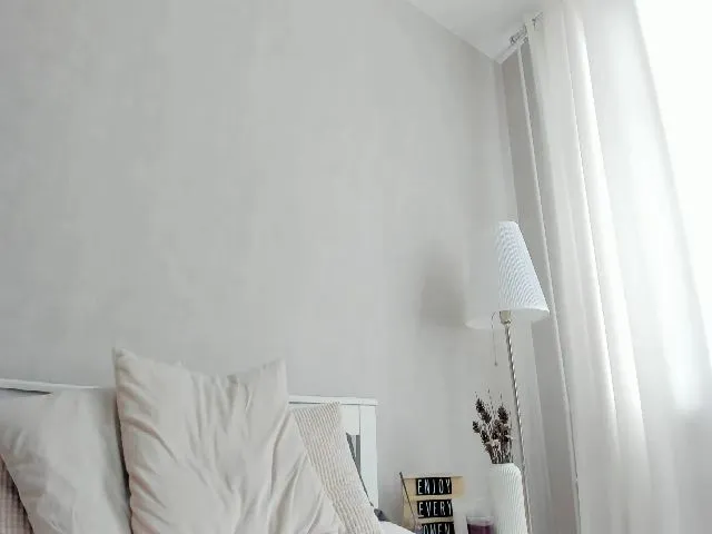 Live sex webcam photo for WhiteCattt #272629659